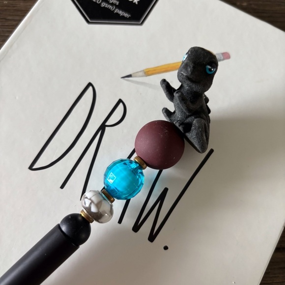 Jungle in my Pocket: Chroma Paint Chameleon handmade beaded pen - Picture 1 of 3